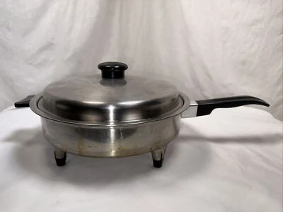 KITCHEN CRAFT By West Bend Liquid Core 11 Inch Electric Skillet W/Lid - Image 1 of 4