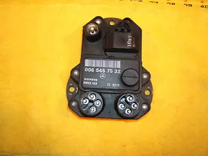 Mercedes W124,W201 under hood SIEMENS ignition OEM 1 Module/ EZL 0012,0065457532 - Picture 1 of 12