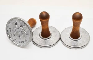 Juego de 3 estampillas de galletas navideñas NORDIC WARE de aluminio fundido con mango de trama - Imagen 1 de 9
