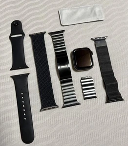Apple Watch Hermès Series 7 41mm Black with Hermès Silicone Milanese Loop Bands - Zdjęcie 1 z 4