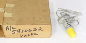 OE 1959 Chevrolet Air Conditioning Expansion Valve ~ 5910632 - Picture 1 of 1
