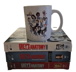 Grey's Anatomy DVD Set Lot Seasons 2 3 4 PLUS CERAMIC ANIMATED CHARACTER MUG SEE - Foto 1 di 17