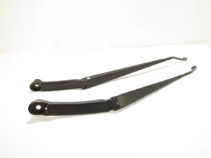 FRONT WINDOW WIPER ARMS For Subaru Forester SJ WISCHERARM VORNE pair - Picture 1 of 2