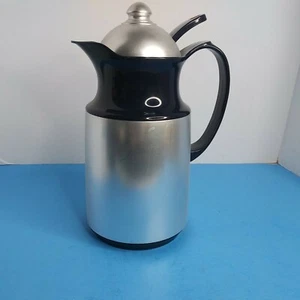 Rotpunkt 495 Glasisolierkaraffe 36272 Niederaula. Deutschland. Metal & NvyBlue - Bild 1 von 7