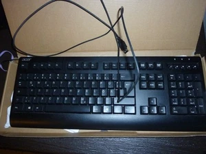 computer tastatur mit kabel,gebraucht, aber i.O. - Bild 1 von 3