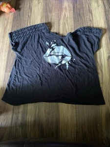 Torrid T-Shirt Größe 2 schwarz Relaxed Fit große weiße Lippen - Bild 1 von 10