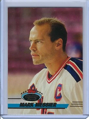 1993-94 TOPPS STADIUM CLUB NEW YORK RANGERS MARK MESSIER CARD # 35 - Image 1 of 2