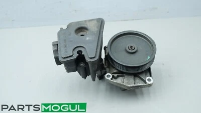 Резервуар насоса гидроусилителя руля 2011 Mercedes E350 в сборе 0064664401 от оригинального производителя - Изображение 1 из 4