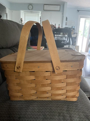 Longaberger Large Picnic Basket 13xx13x7 With Wood Stand & Plastic Liner 1992 Cover