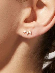 14K Gold  Three Pear Shape Opal Gemstone Curved Studs Earrings Jewelry - Picture 1 of 5