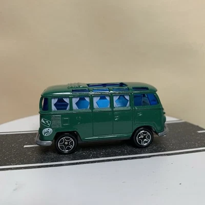 1998 Matchbox Wilderness Road Trip Series Volkswagen Transporter Bus Green NM - Image 1 of 4