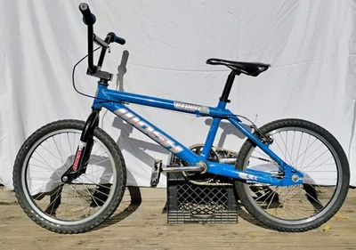 Auriculares Mosh Expert AL BMX 21 Sun Z-19 Star BL25 Chro-Mo 4130 SE1 Selle Nitrox Foto 1 de 4