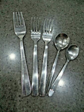 Cups, Dishes & Cutlery