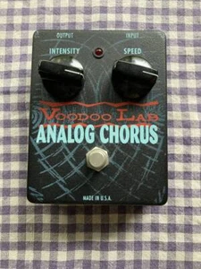 Pedal de efectos para guitarra Voodoo Lab analógico coro - True Bypass, diseño compacto - Imagen 1 de 9
