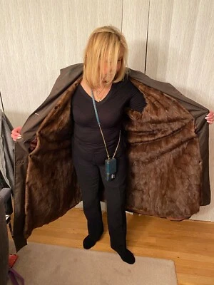 Abrigo de lluvia de microfibra con forro de visón desmontable Foto 1 de 4