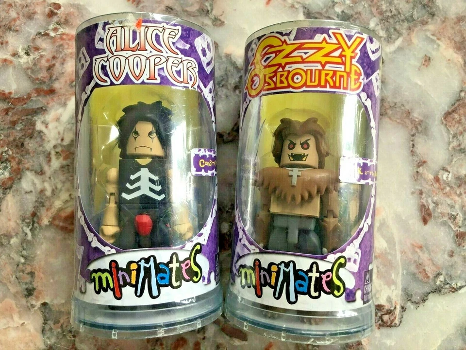 2002 Art Asylum Minimates Series1 Ozzy Osbourne Bark at The Moon 3" Figure