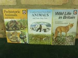 3 nice vintage ladybird books Animals and Fossils - Picture 1 of 1