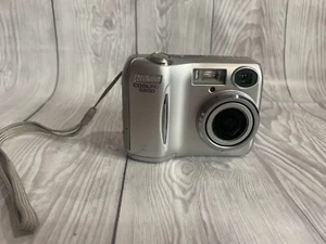Nikon Coolpix 3200 E3200 Compact Digital Camera Working - Picture 1 of 17