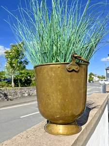 VINTAGE INDIAN BRASS HANGING PAIL WATER GRAIN ICE BALTI BUCKET FLOWER PLANT POT - Picture 1 of 18