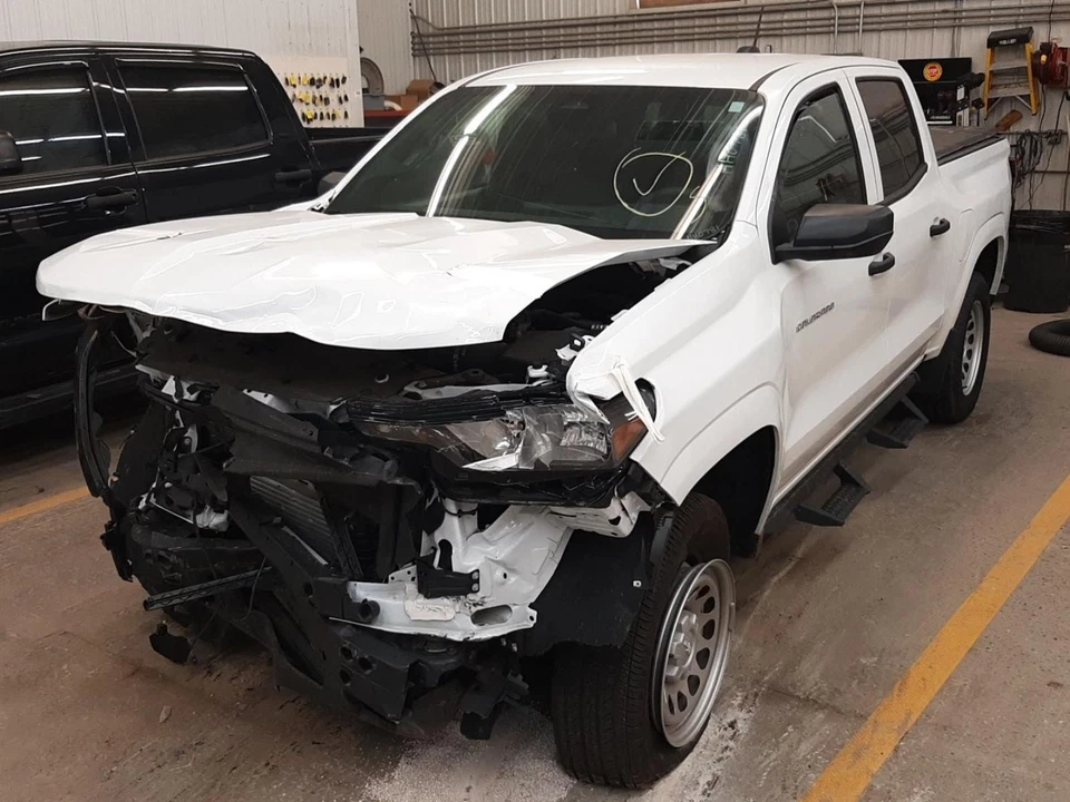 OEM Ac Compressor For Colorado Assy - Image 1 of 4