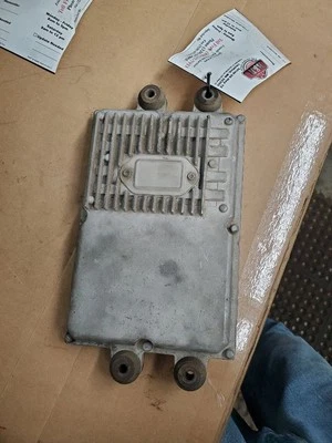 Módulo de control electrónico ECM del motor 8-366 para camioneta Ford F250SD 03-04 296055 Foto 1 de 3
