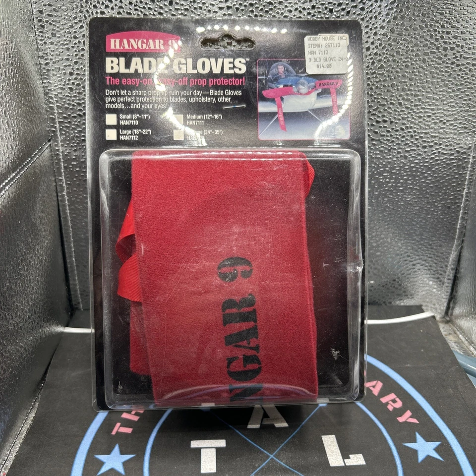 Hanger 9 Blade Gloves. HAN7113. X-Large. 24-35" - Image 1 of 1