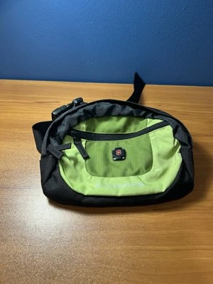 Bolso Cinturón Victoriano Ejército Suizo Verde y Negro Foto 1 de 4