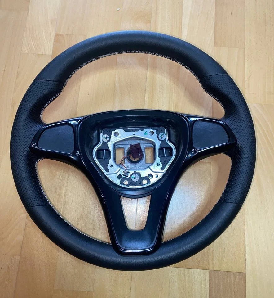 Lenkrad Leder Mercedes Vito Tourer V-220 W447 A0004601803 W117 W205  NEU Bezogen - Bild 1 von 4