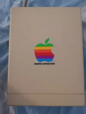 Rare Retro Apple Macintosh M0130 External 400k Floppy Disk Drive Y4493MXM0130 - Image 1 of 4