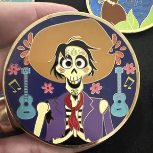 Prendedor de fantasía Disney Coco Hector - Imagen 1 de 6
