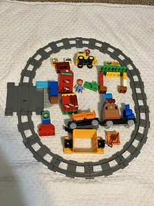 Lego Duplo  Train Track Pieces 12 Curves, 1 Straight 1 Platform Train Parts Lot - Picture 1 of 15
