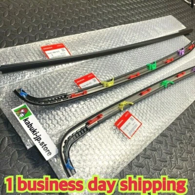 HONDA Genuine Civic 1992-1995 OEM MOLDING FR WINDSHIELD SIDE RH & LH UPPER Set  - Image 1 of 4