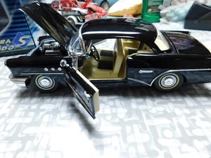 Buick Century 1955 cupé negro escala 1/18 fundido a presión Mira/Solido - Imagen 1 de 17
