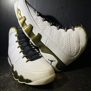 Air Jordan 9 Statue Size 9.5 BRAND NEW (DAMAGED BOX) - Picture 1 of 11