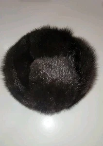 Ladie Pure Mink Hat Great Condition Hardly Worn. Size  54cm-56cm(21.26"- 22.05") - Picture 1 of 5
