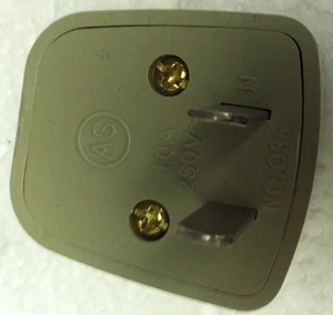 TRAVEL ADAPTOR 10 AMP 250 VOLT NO 035 - Picture 1 of 3
