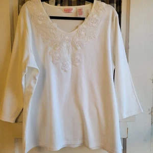 Together Classics Women's White 3/4 Sleeve Blouse Tunic Floral Applique Size 1X - Picture 1 of 4