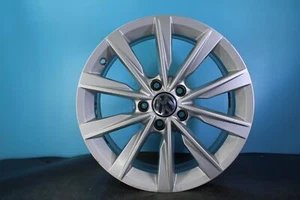 Volkswagen Beetle Tiguan 2017 18 2019 17" OEM Rim Wheel 69975 5N0601025AJ8ZB 914 - Picture 1 of 8