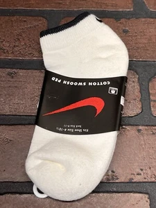 Vintage Nike White Cotton Ankle Socks Swoosh Size 4-10.5 Made USA New Old Stock - Picture 1 of 3
