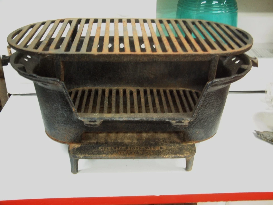 Vintage Atlanta Stove Works Sportsman Cast Iron Hibachi Grill BBQ 19 in X 11 X 9 - Image 1 of 4