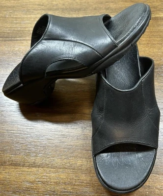 LL Bean Women’s Size 7 Black Leather Wedge Heels Sandal Comfort Slides - Image 1 of 4