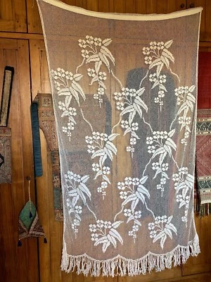 Beau rideau ancien, coton blanc, filet et broderies faits main - Photo 1/4