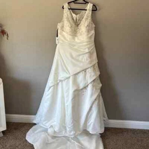 Plus Size Robin Jillian Bridal Button Lace Back Ruched Train New Wedding Dress - Picture 1 of 12