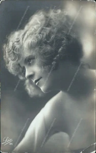 cc687 Fotokarte Frau Woman Lady Frau - Bild 1 von 2