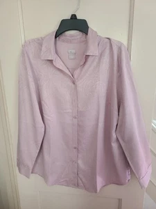 Chico's Button Down Shirt Blouse Size 1 Pink Paisley Classic Preppy Career - Picture 1 of 5
