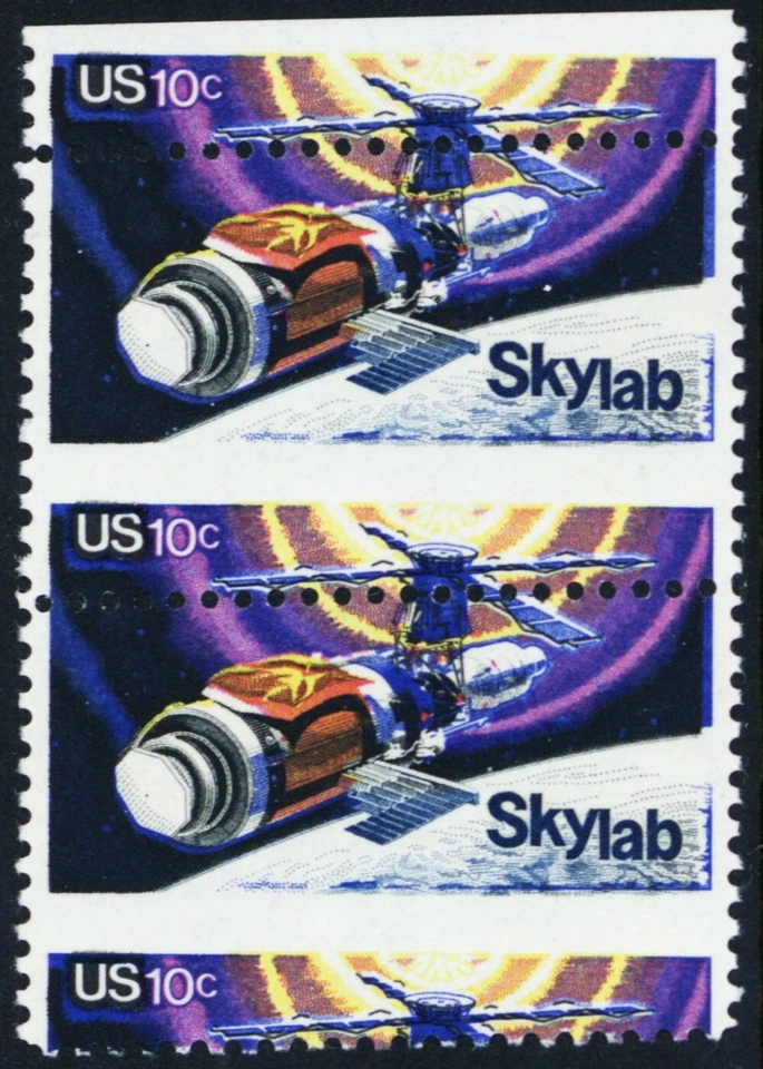 1529, MNH 10¢ Pair - Perfs Shifted Freaky Error - SKYLAB Space * Stuart Katz - Image 1 of 1