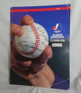 Montreal Expos 1986 Album Souvenir Yearbook Signed by Youppi Mascot & Players - Bild 1 von 5