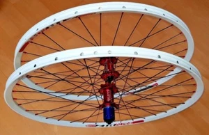 TUNE LRS King Kong Notubes ZTR Alpine weiß 26" Disc 1300g Laufradsatz XC Race - Bild 1 von 21