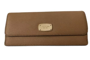 NEW MICHAEL KORS JET SET TRAVEL LUGGAGE SAFFIANO LEATHER FLAT WALLET - Picture 1 of 4