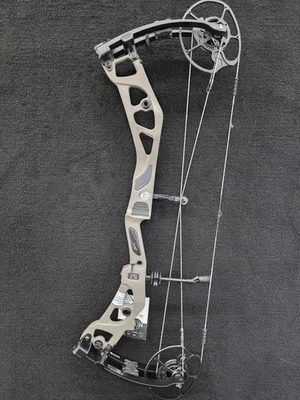 Elite Carbon Eon diestro 40-70 lb 25-31,5 pulgadas dibujo Sienna marrón nuevo modelo de demostración de tienda Foto 1 de 4